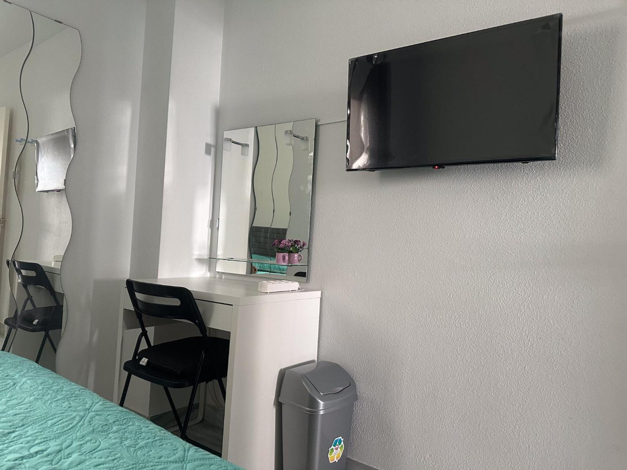 Torremolinos Habitaciones Privada En Apartamentos Compartidos Luaran gambar
