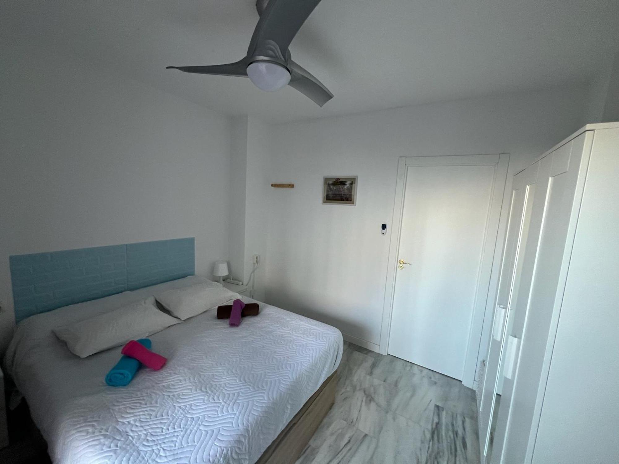 Torremolinos Habitaciones Privada En Apartamentos Compartidos Bilik gambar