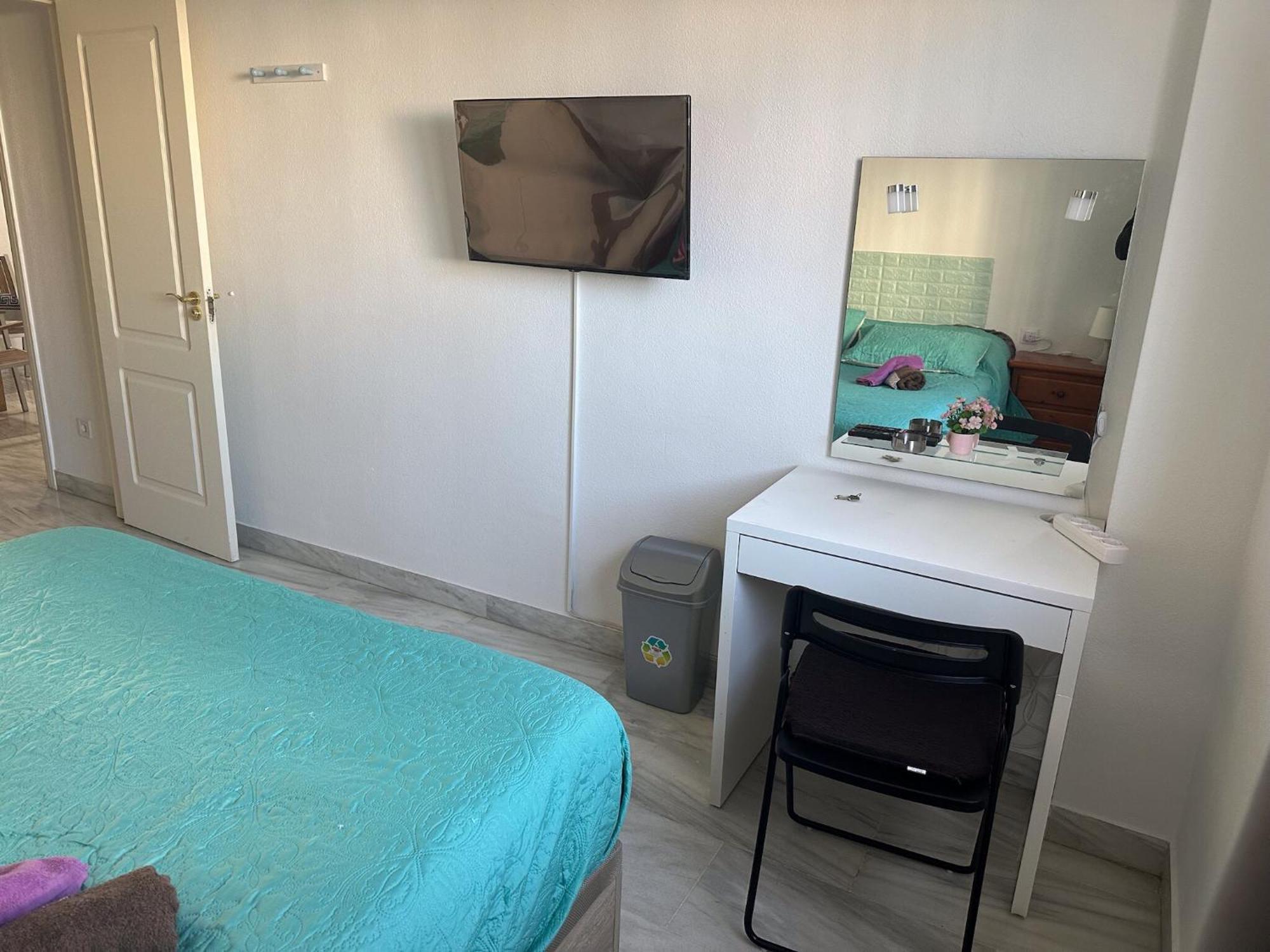 Torremolinos Habitaciones Privada En Apartamentos Compartidos Bilik gambar